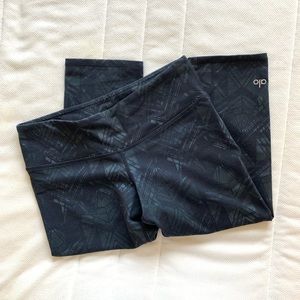 Alo Crop Yoga Leggings